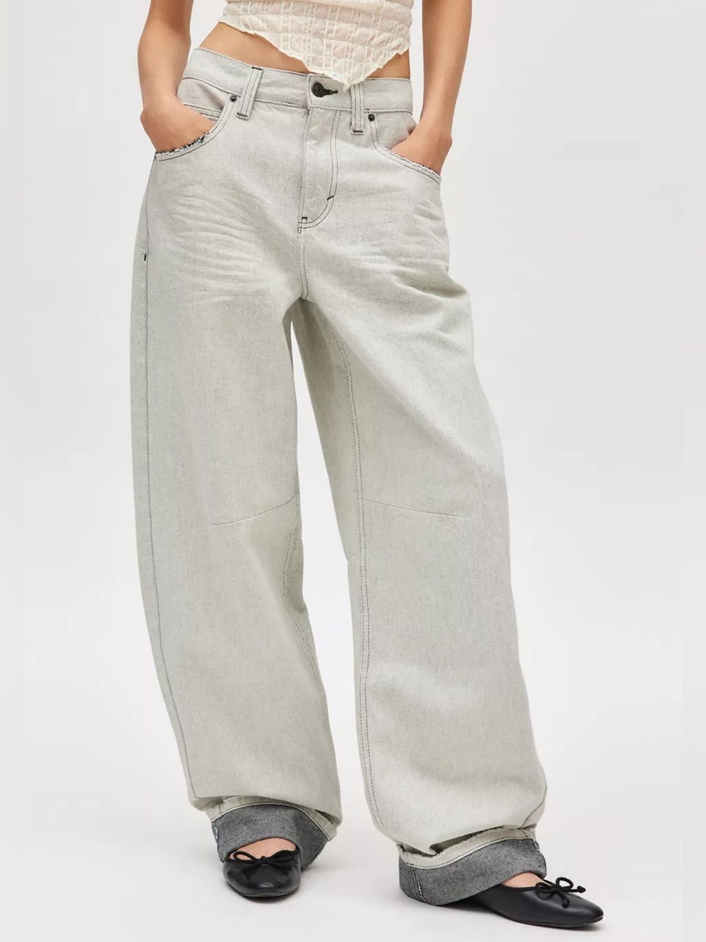 BDG Logan Turnup Baggy Jeans size 29